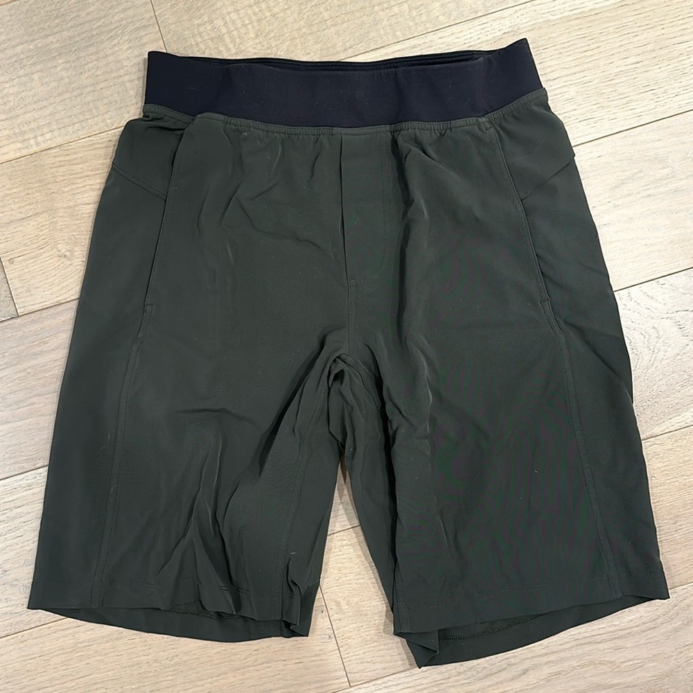 Lululemon forest green athletic shorts